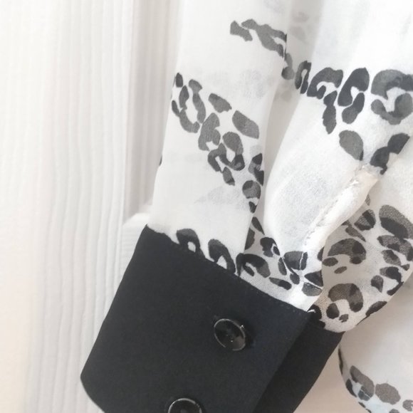 Blouse long sleeve, cream and leopard print, sheer. size Small - Picture 2 of 4